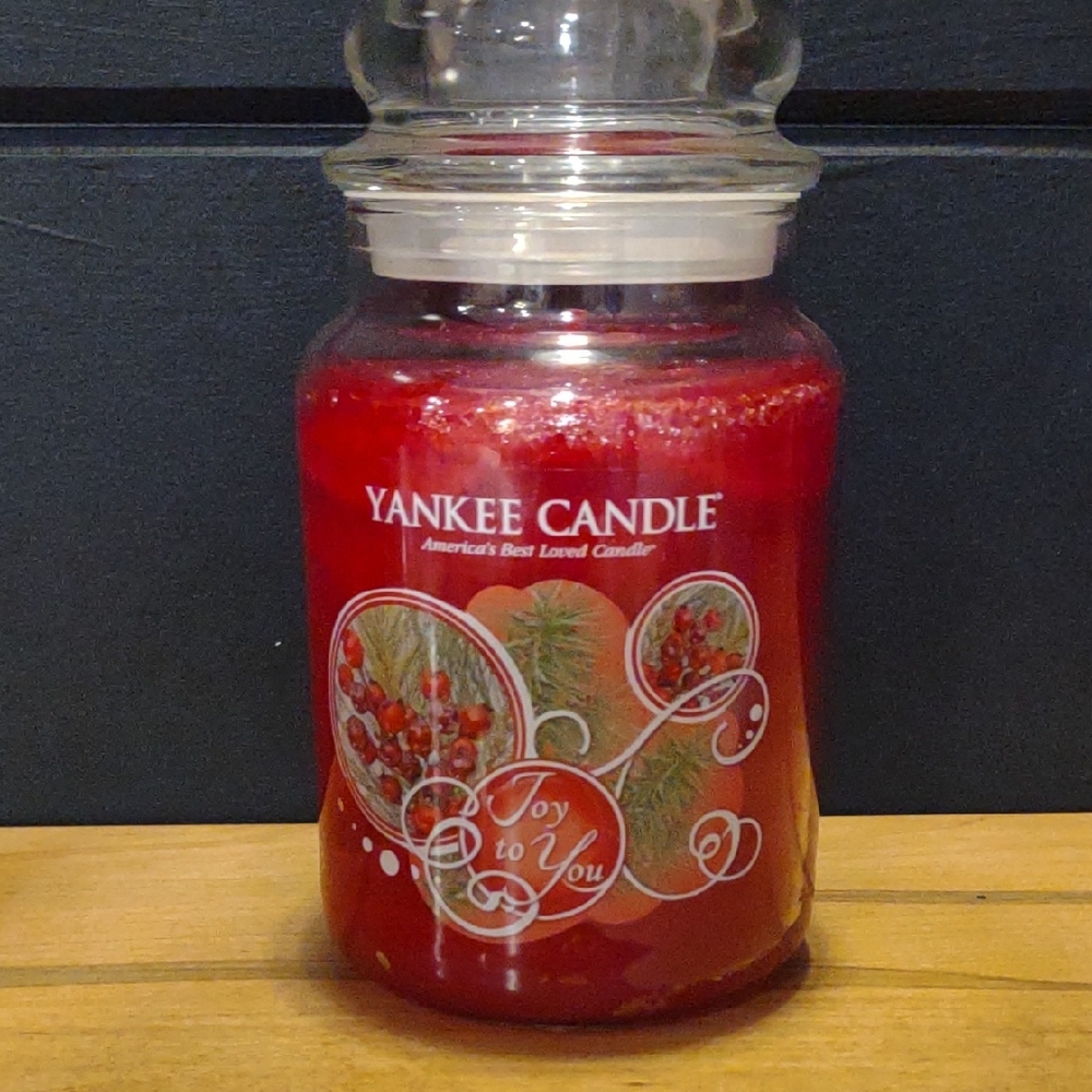 New Yankee Candle JOY TO YOU Festive Holiday Red 22oz Candle